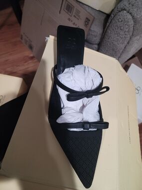 Black Pointed Bow Mule - Brand Unknown